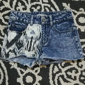 NWOT lovefire shorts!!